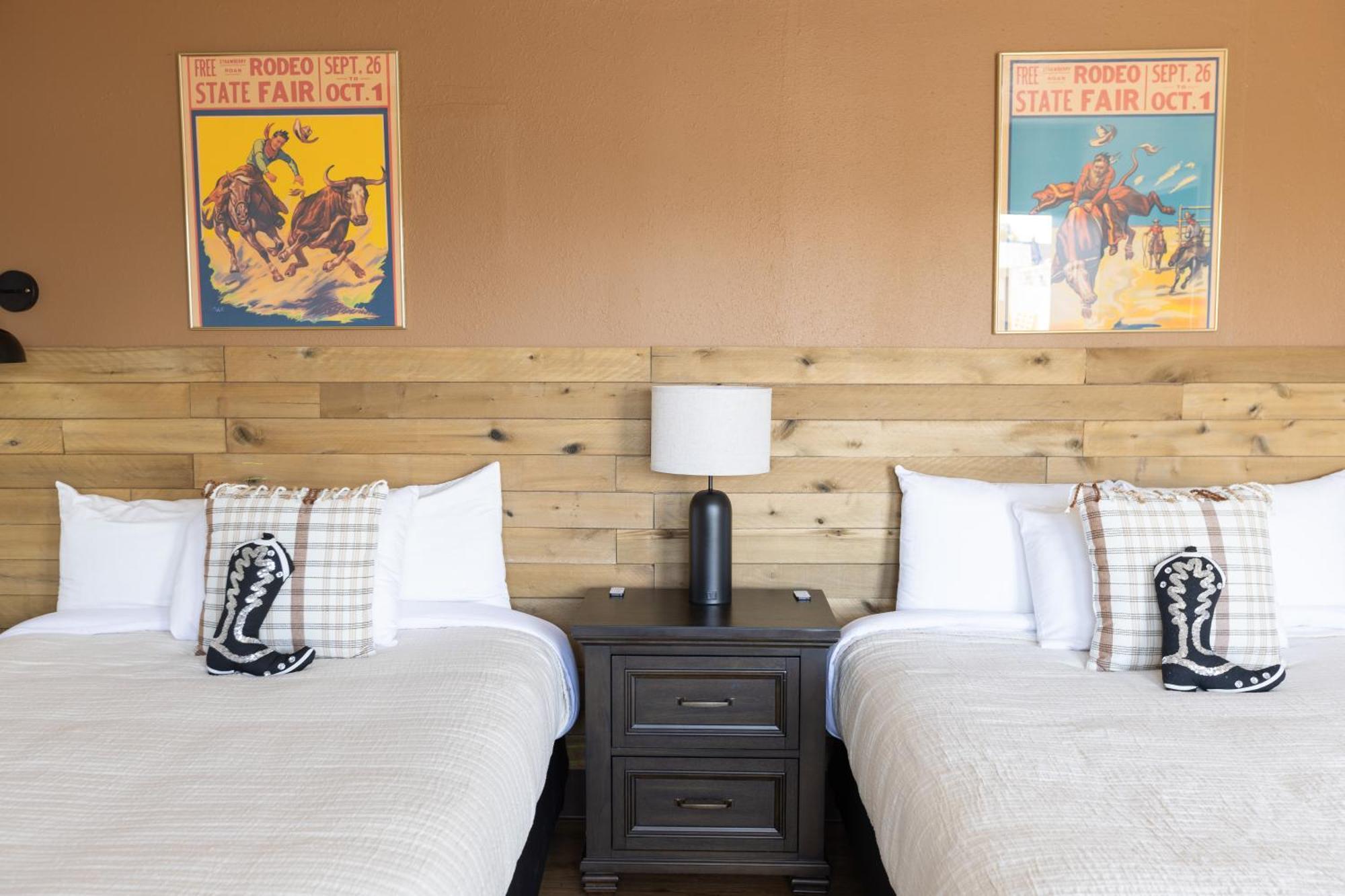 The Golden Spur Hotel Panguitch Δωμάτιο φωτογραφία