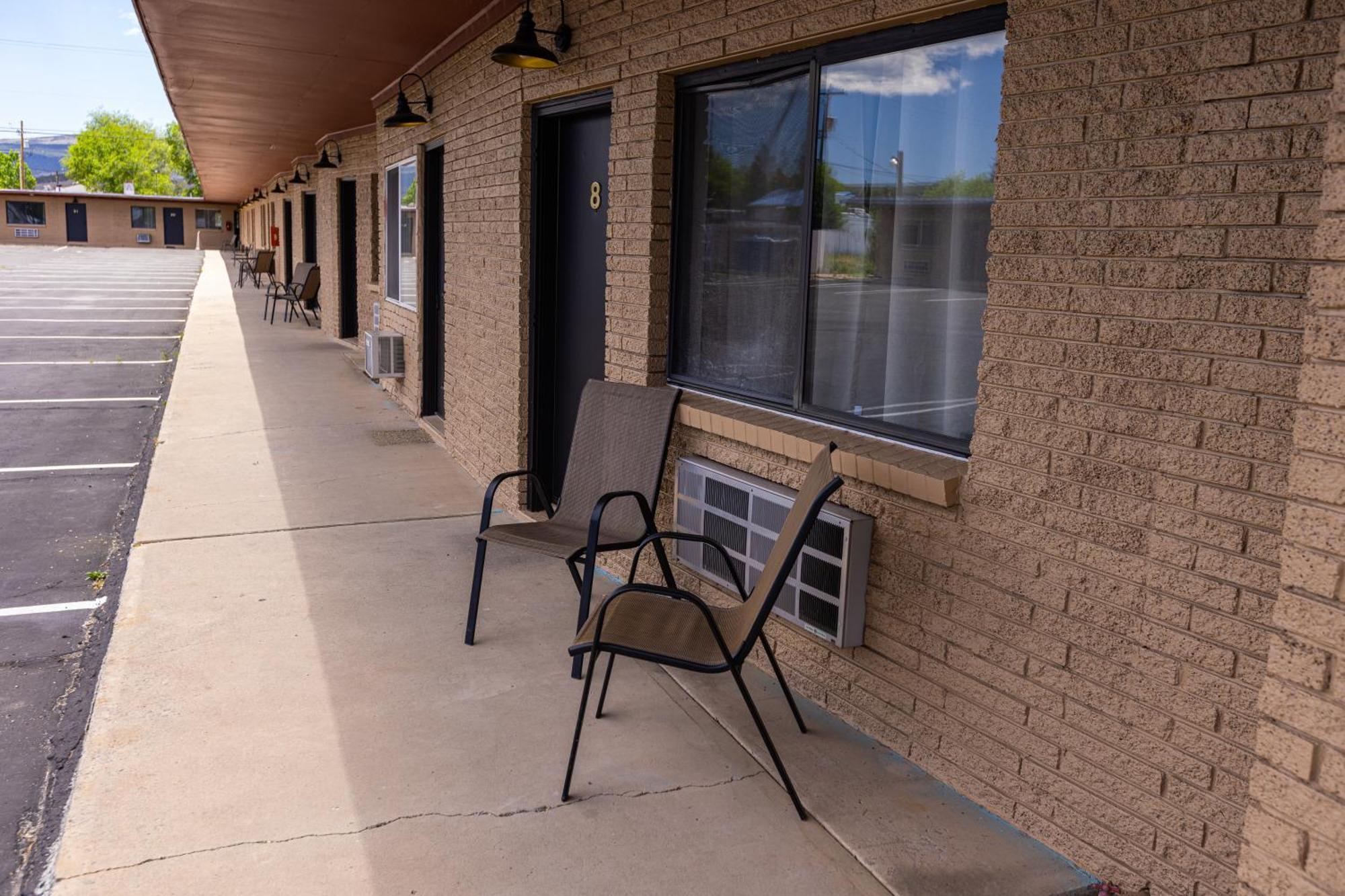 The Golden Spur Hotel Panguitch Εξωτερικό φωτογραφία