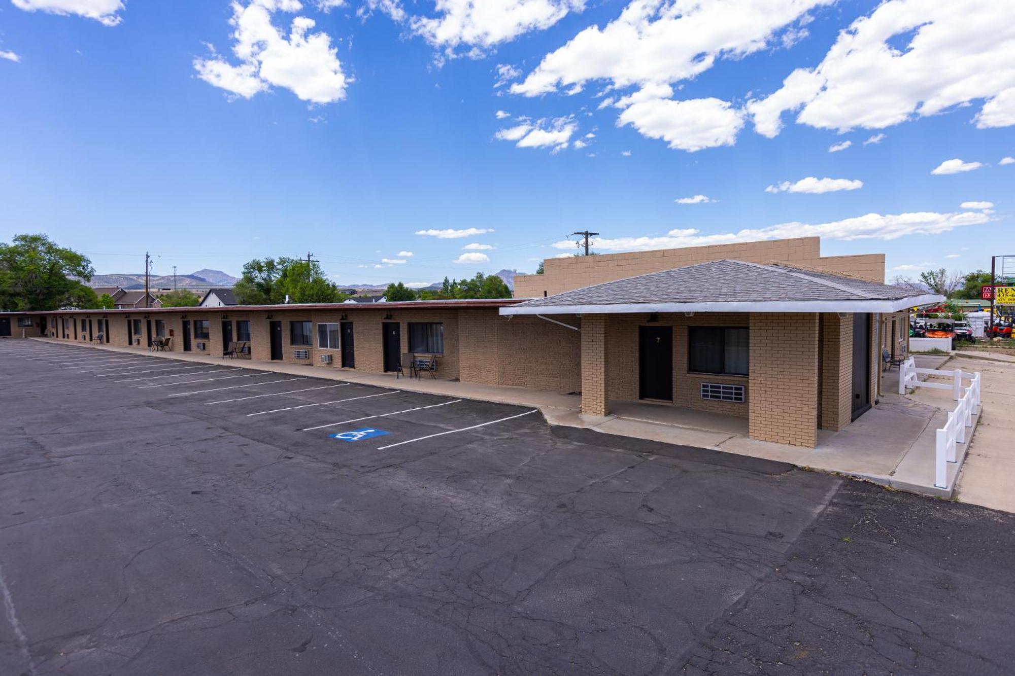 The Golden Spur Hotel Panguitch Εξωτερικό φωτογραφία